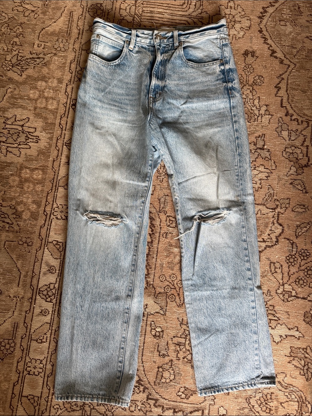 SLVRLAKE Women's London Ankle Faded Light Blue Straight Jeans with Knee Rips